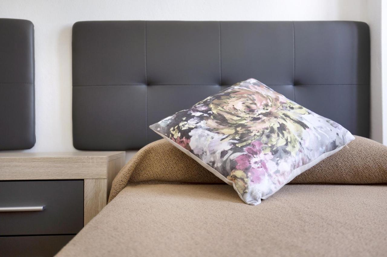 Apartamento Betty C بويرتو ديل روزاريو المظهر الخارجي الصورة